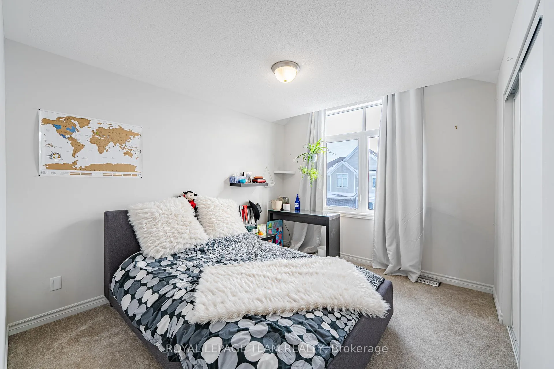 Photo 29 of 6 Darvoy Mews, Ottawa, Chapel Hill South - Orleans Village — HOMEH