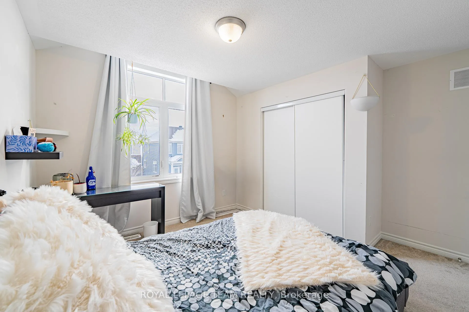 Photo 30 of 6 Darvoy Mews, Ottawa, Chapel Hill South - Orleans Village — HOMEH