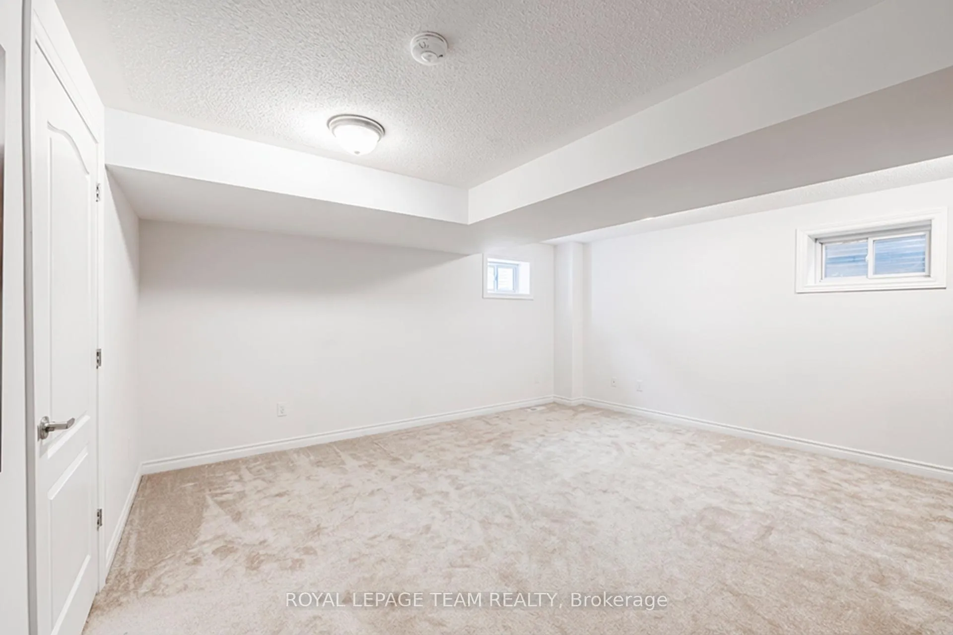 Photo 34 of 6 Darvoy Mews, Ottawa, Chapel Hill South - Orleans Village — HOMEH