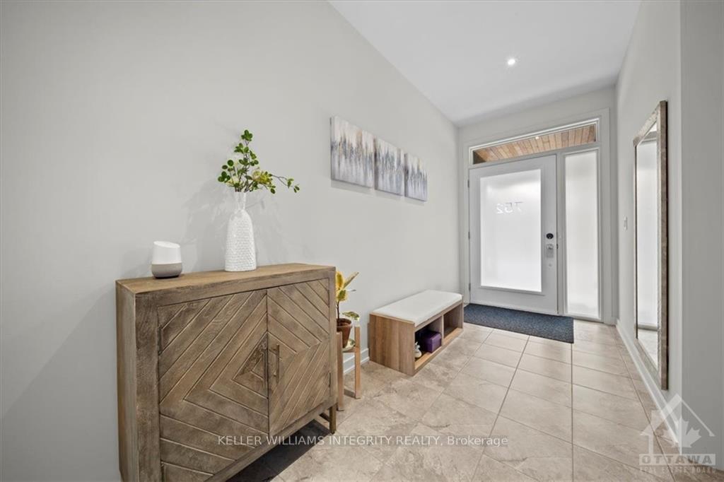 Photo 2 of 752 Wooler Place, Ottawa, Leitrim — HOMEH