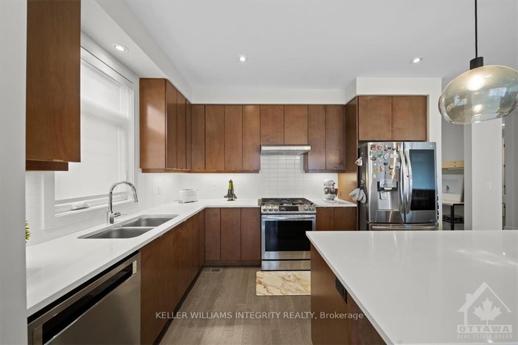 Photo 11 of 752 Wooler Place, Ottawa, Leitrim — HOMEH