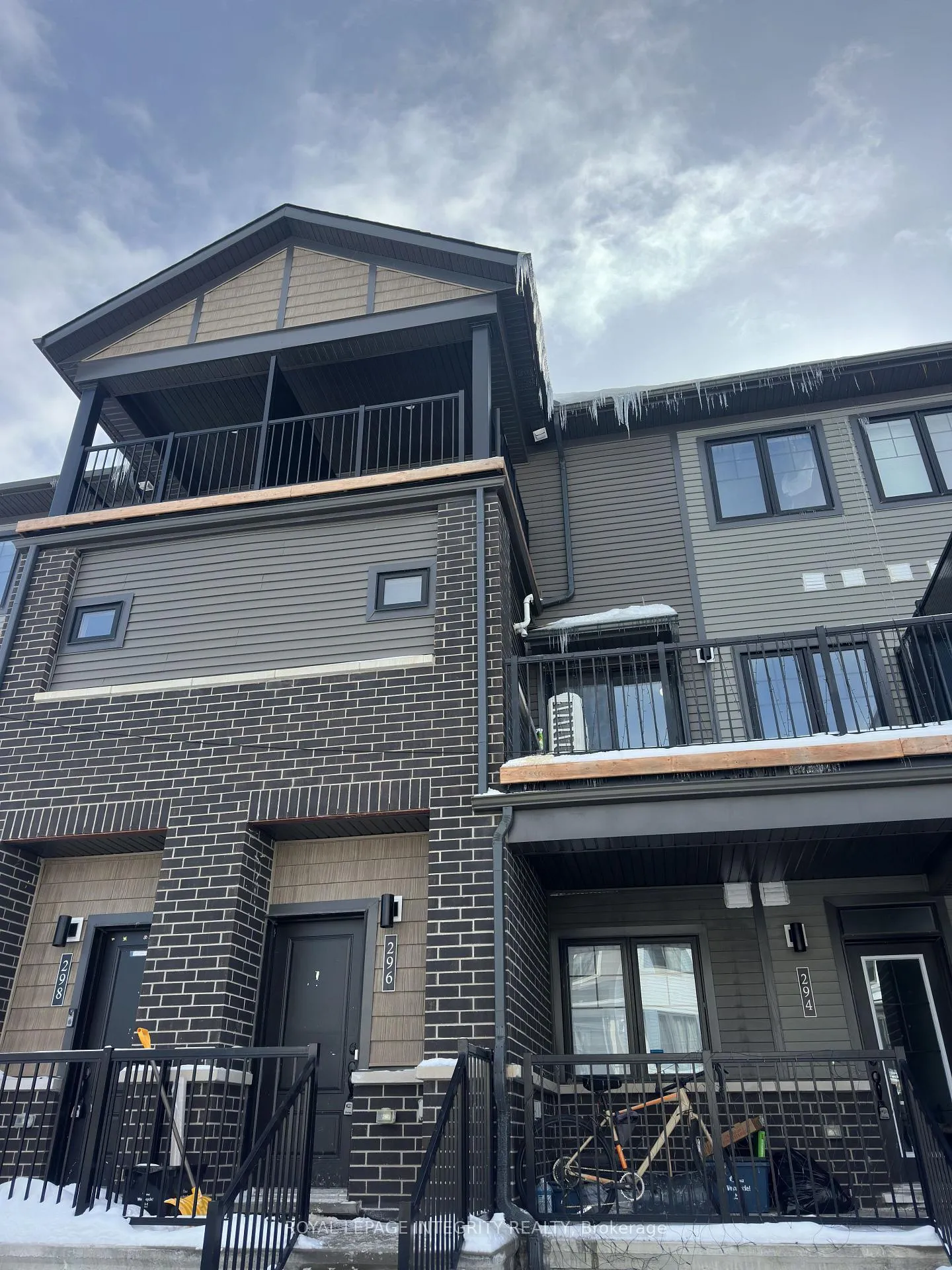 Front of 296 Anyolite Private