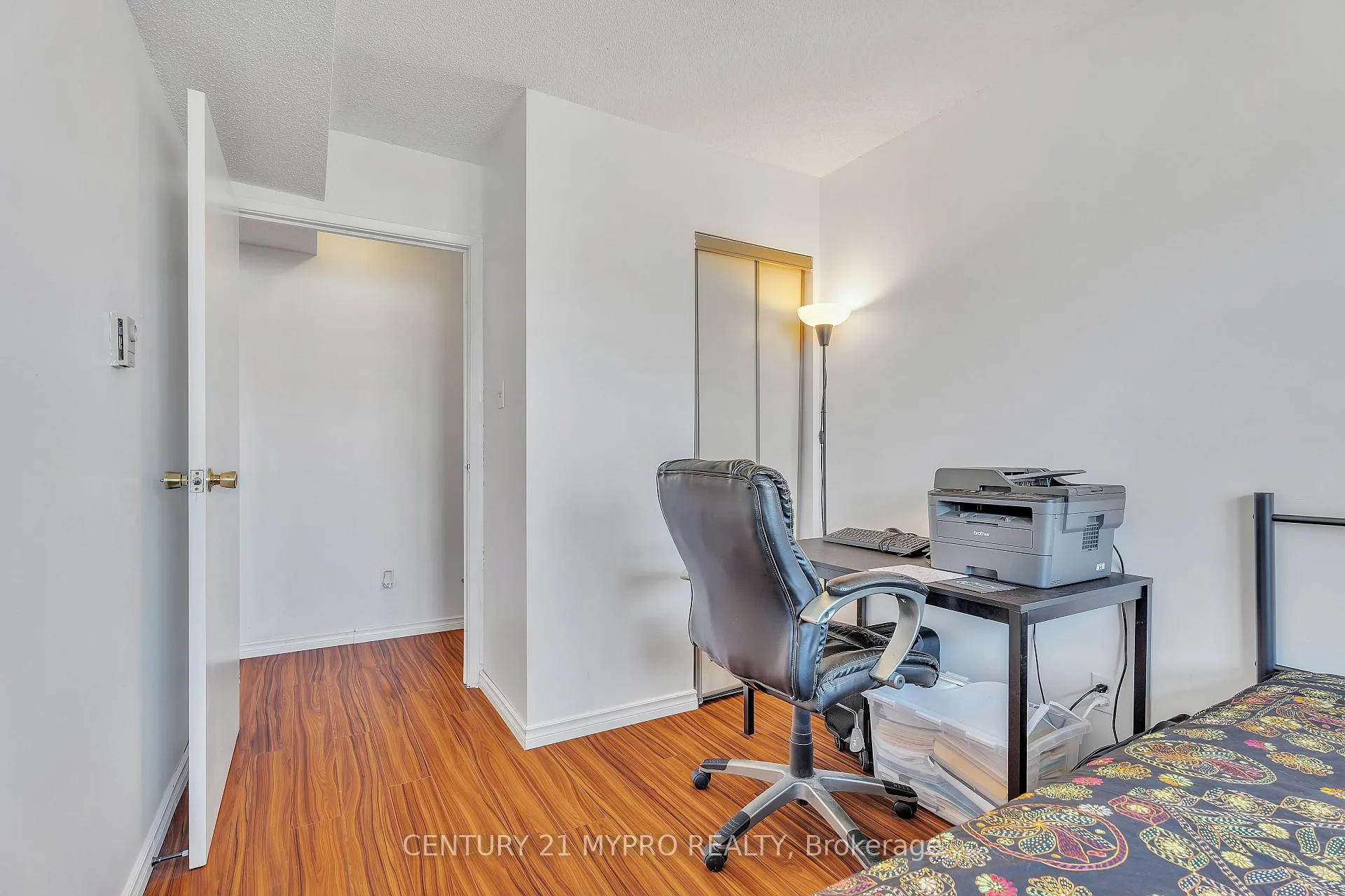 Photo 21 of Unit 410, 1 Jacksway Crescent, London, North G — HOMEH