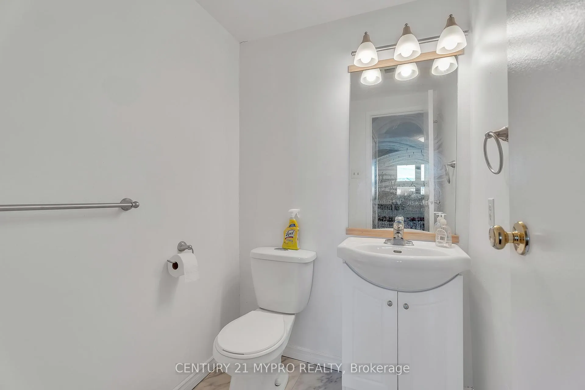 Photo 26 of Unit 410, 1 Jacksway Crescent, London, North G — HOMEH