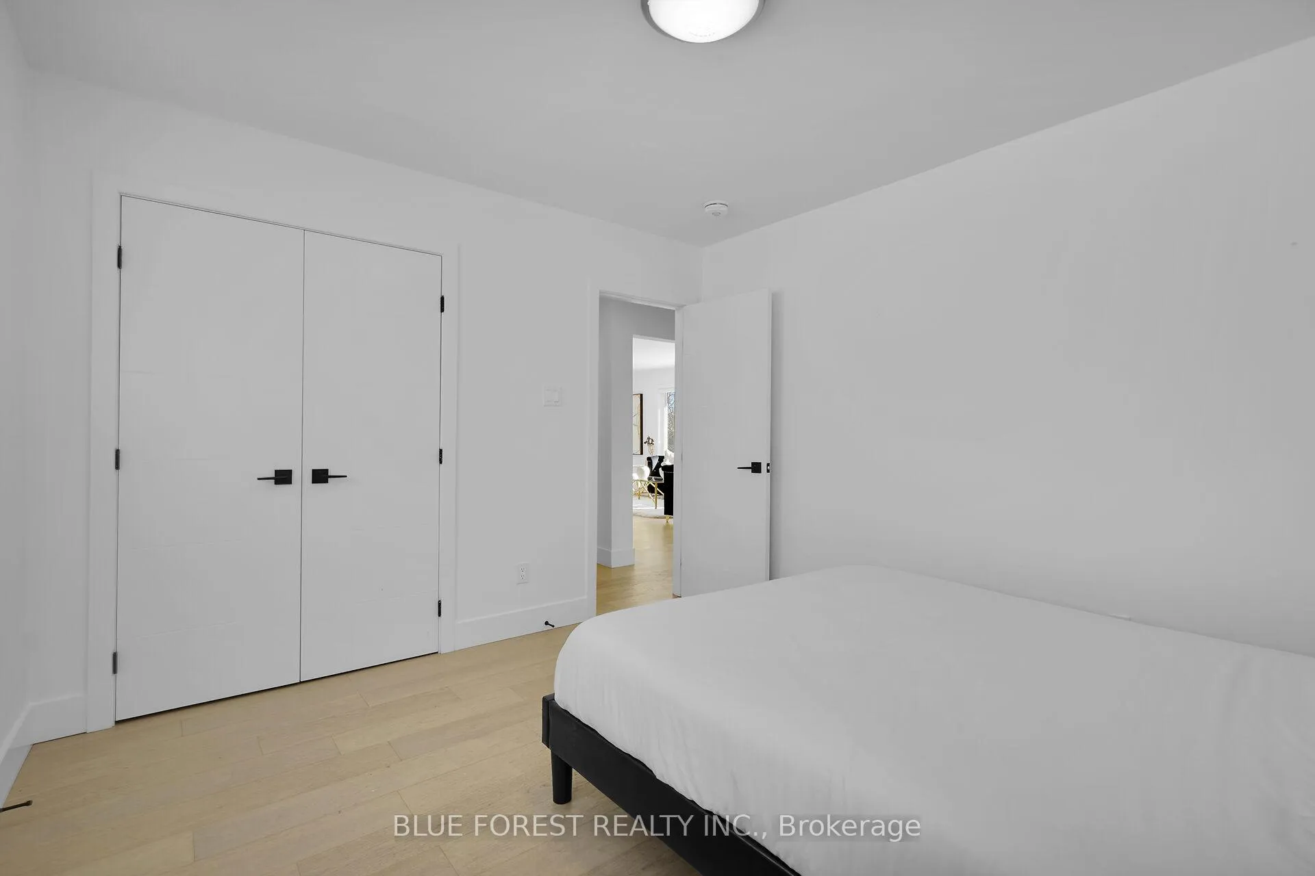 Photo 29 of 878 Riverside Drive, London, North Q — HOMEH