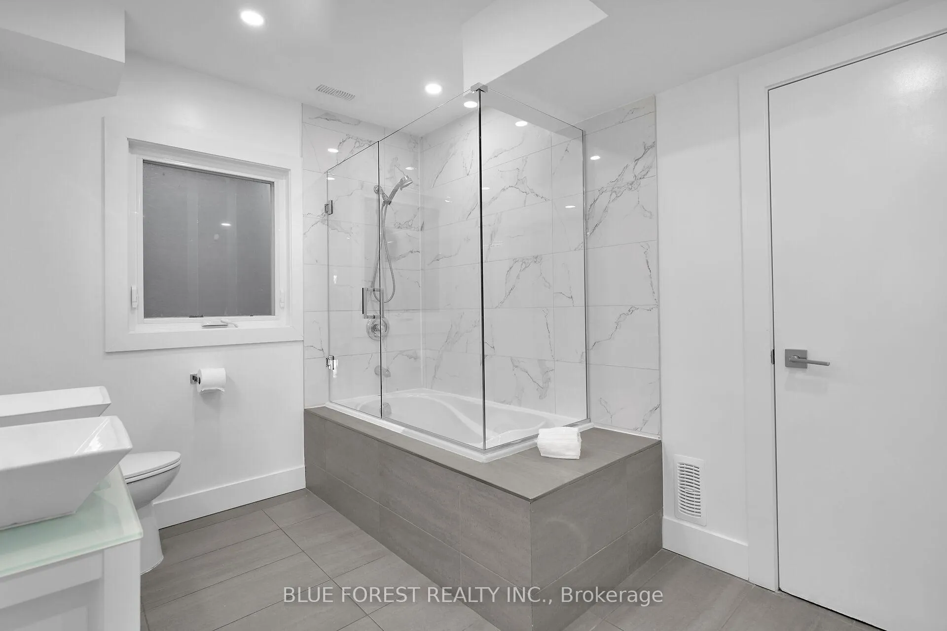 Photo 44 of 878 Riverside Drive, London, North Q — HOMEH