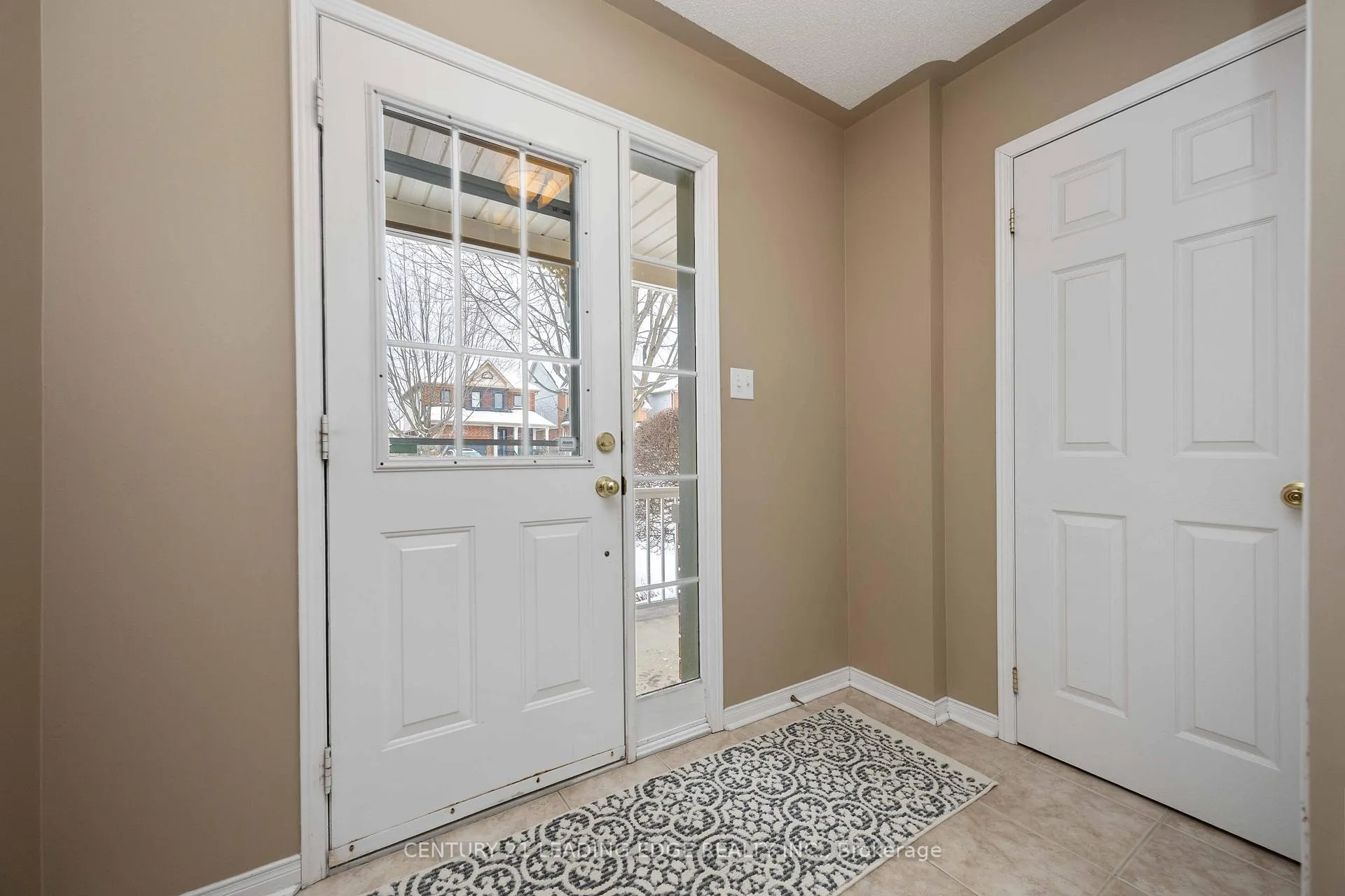 Photo 7 of 181 Bottrell Street, Clarington, Bowmanville — HOMEH
