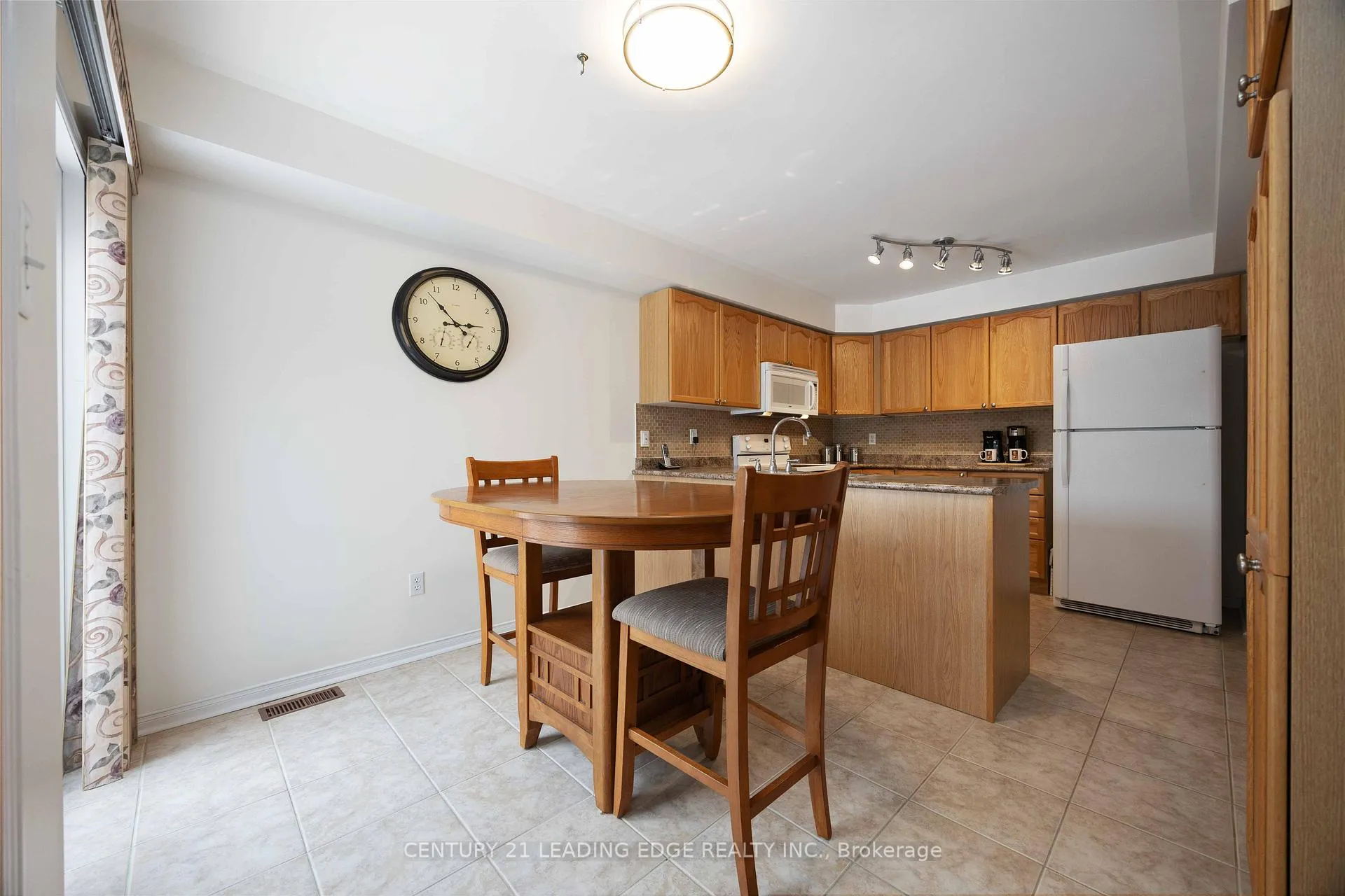 Photo 18 of 181 Bottrell Street, Clarington, Bowmanville — HOMEH