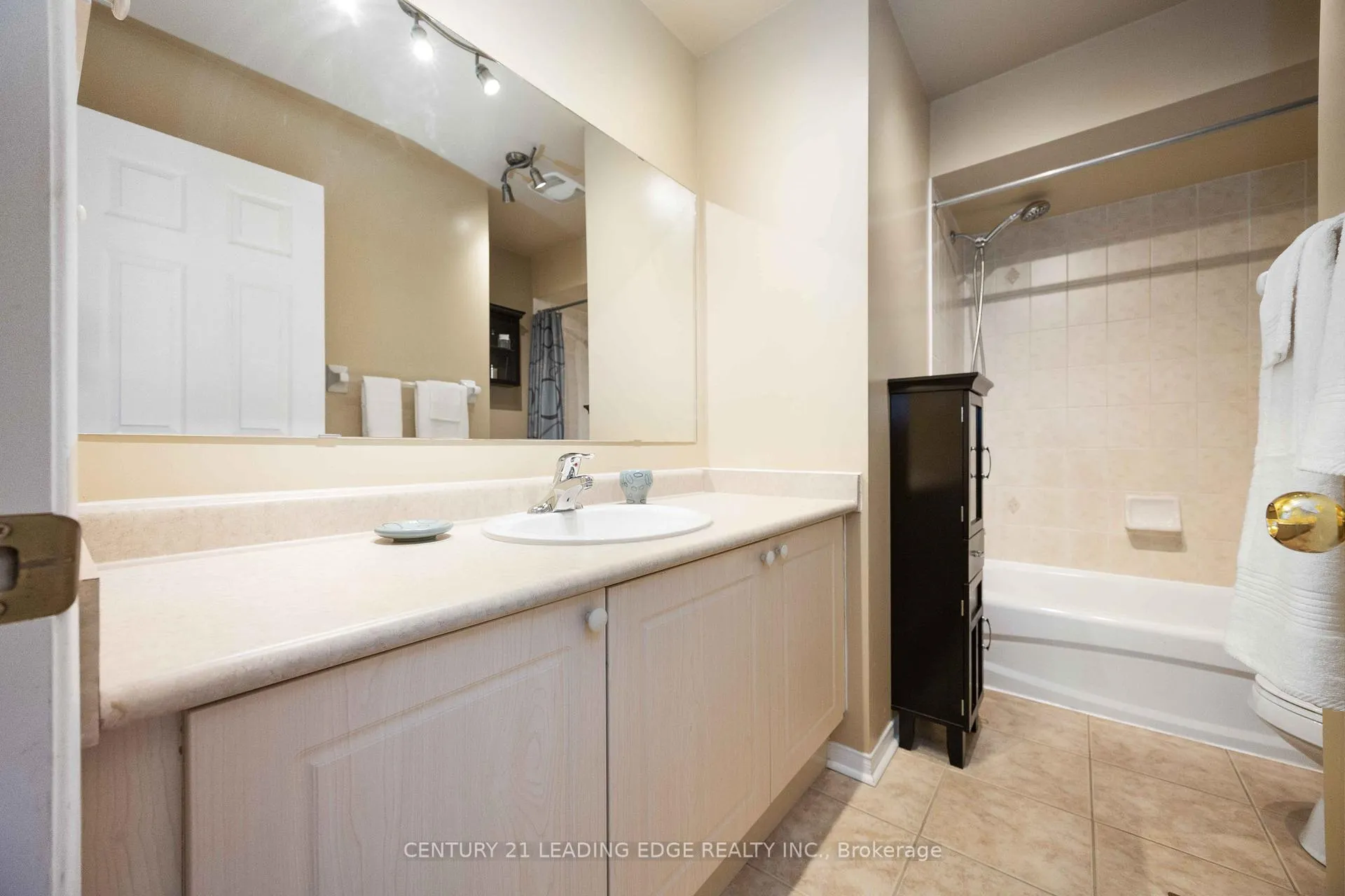 Photo 36 of 181 Bottrell Street, Clarington, Bowmanville — HOMEH