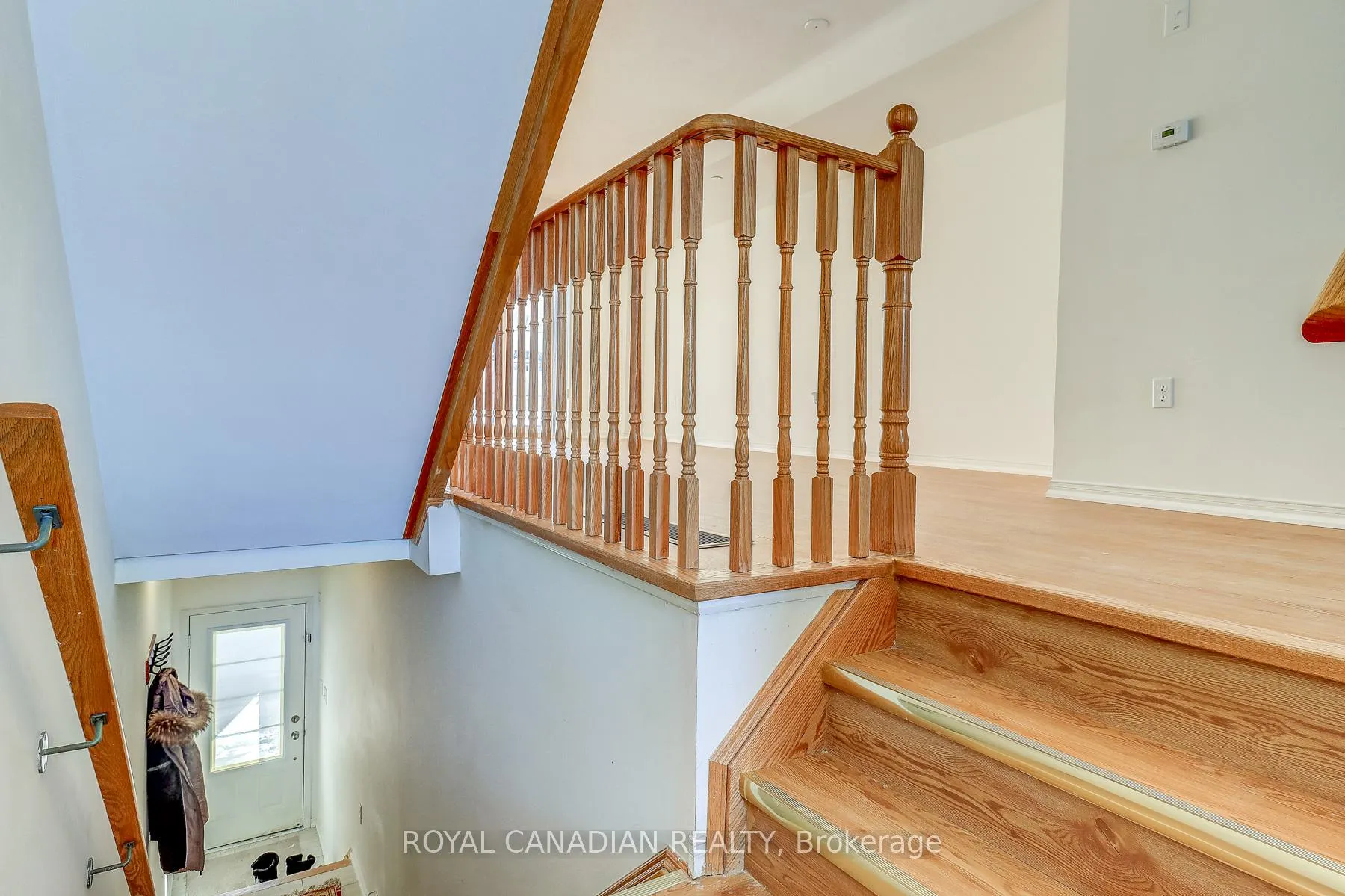 Photo 3 of 2677 Deputy Minister Path, Oshawa, Windfields — HOMEH