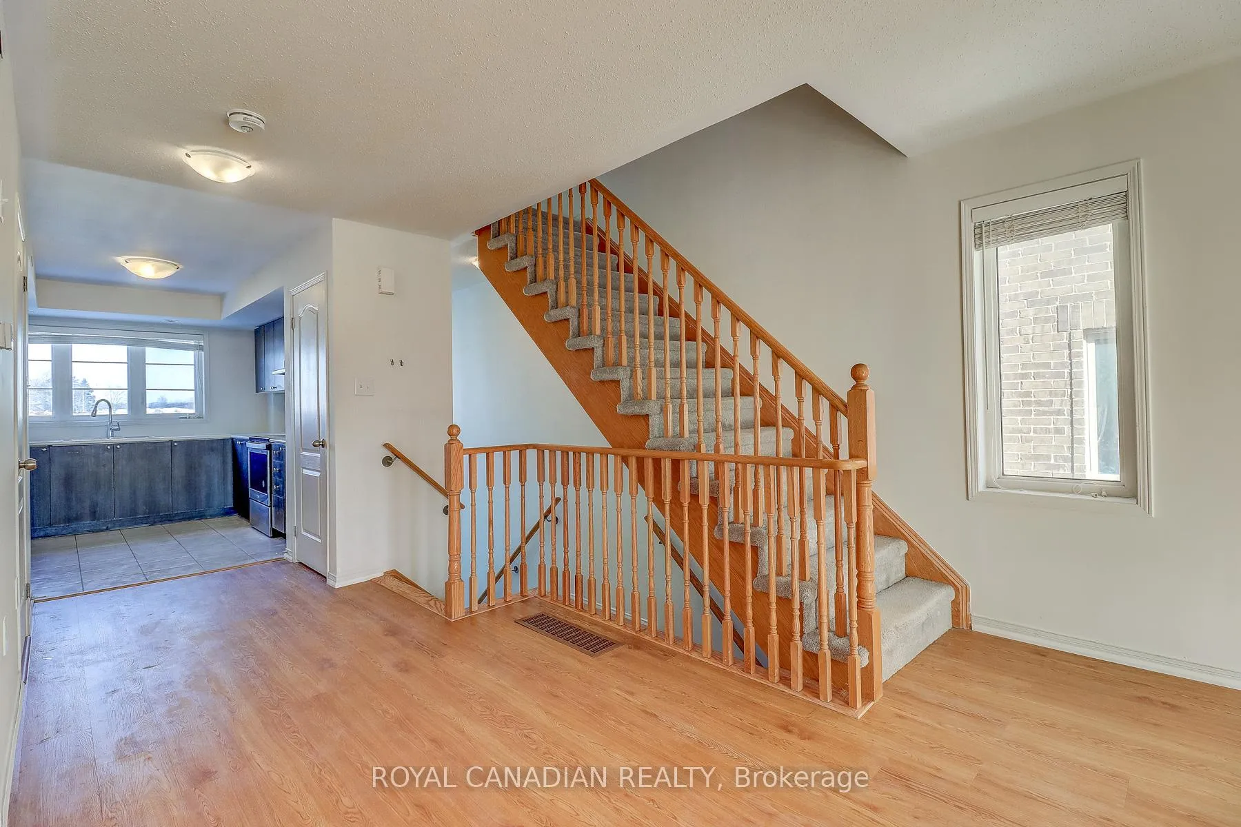 Photo 8 of 2677 Deputy Minister Path, Oshawa, Windfields — HOMEH