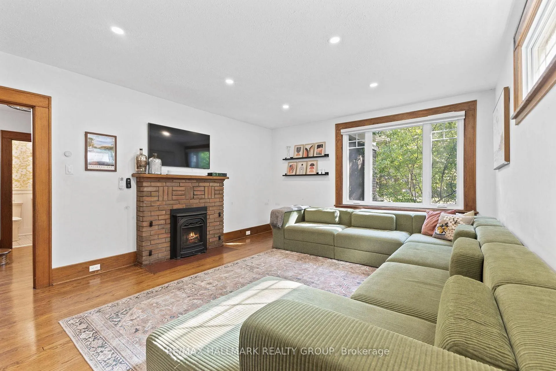 Photo 4 of 321 Clemow Avenue, Ottawa, Glebe — HOMEH