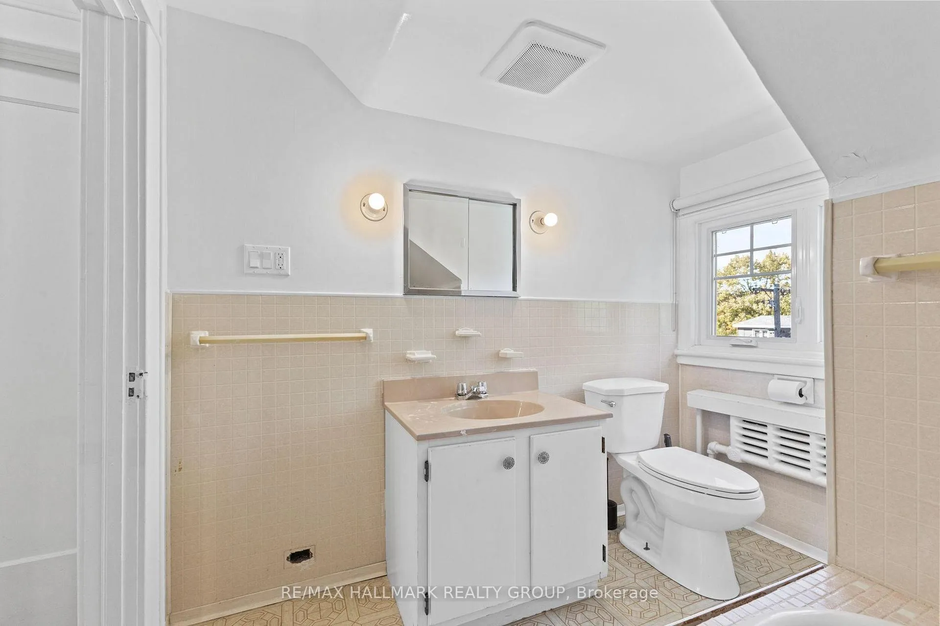 Photo 28 of 321 Clemow Avenue, Ottawa, Glebe — HOMEH