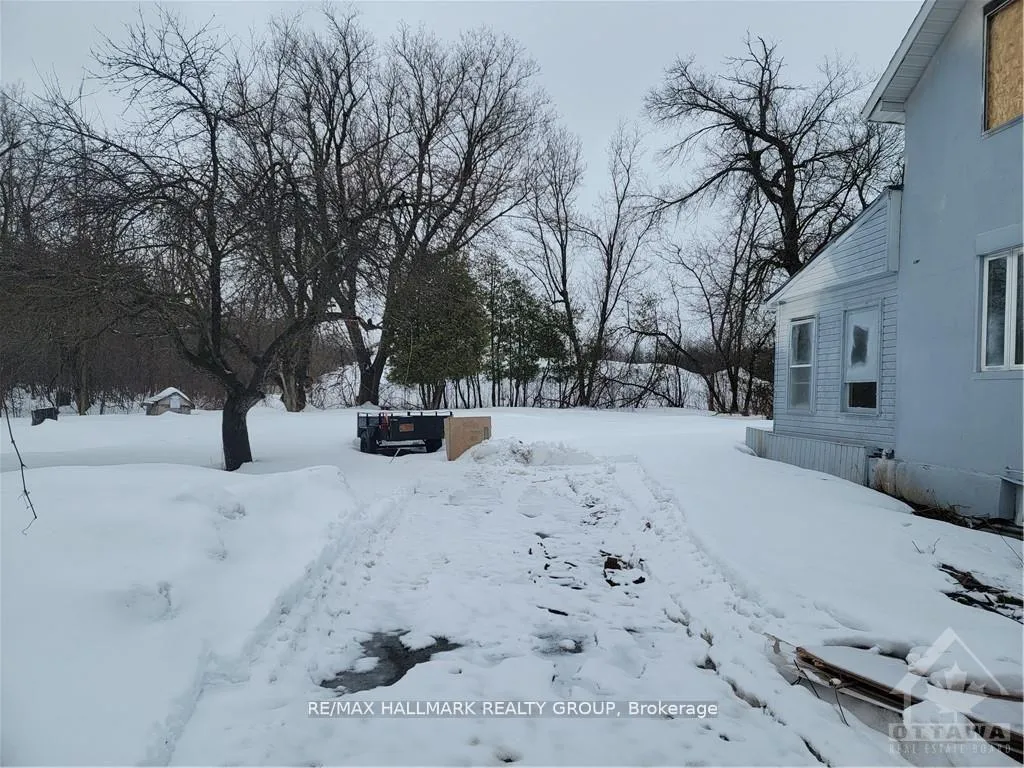 Photo 4 of 6434 Bank Street, Ottawa, Osgoode Twp North of Reg Rd 6 — HOMEH