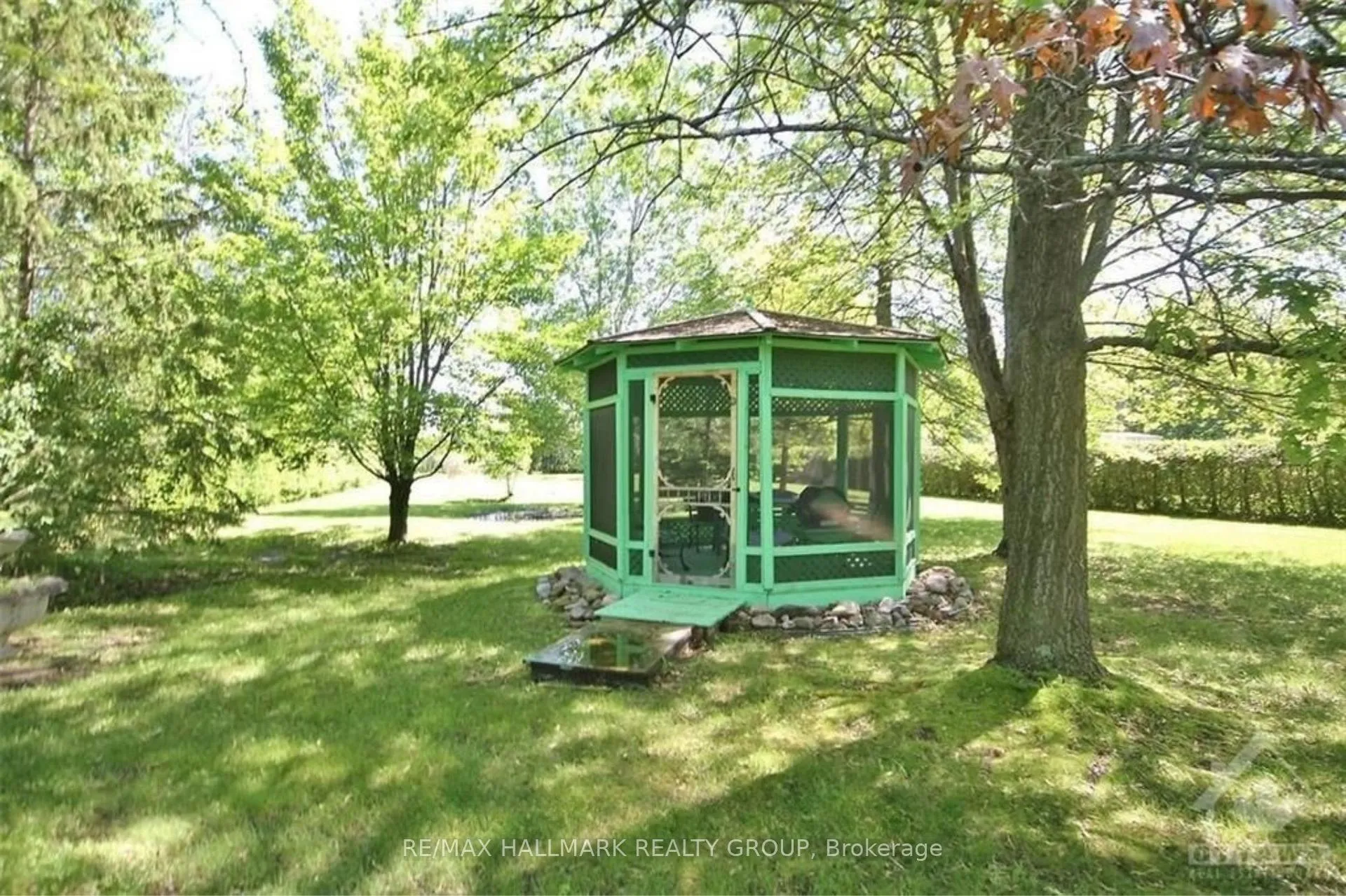 Photo 4 of 6203 Bank Street, Ottawa, Osgoode Twp North of Reg Rd 6 — HOMEH