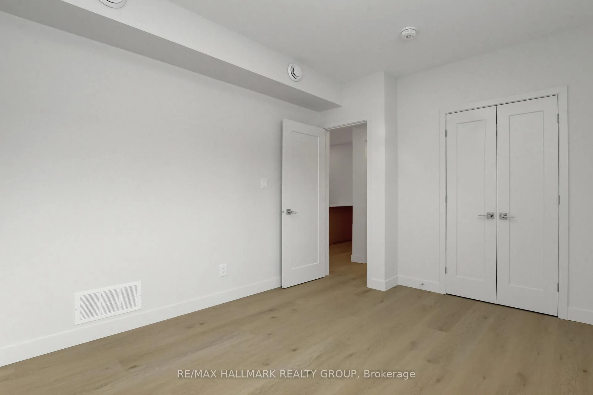 Photo 12 of Unit 1, 137 Marquette Avenue, Ottawa, Vanier — HOMEH