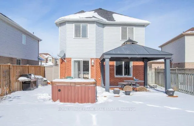 Photo 2 of 69 Guildwood Drive, Clarington, Bowmanville — HOMEH