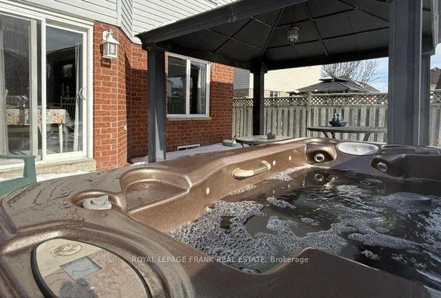 Photo 5 of 69 Guildwood Drive, Clarington, Bowmanville — HOMEH