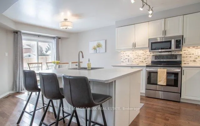 Photo 11 of 69 Guildwood Drive, Clarington, Bowmanville — HOMEH