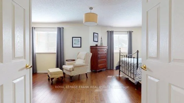Photo 23 of 69 Guildwood Drive, Clarington, Bowmanville — HOMEH