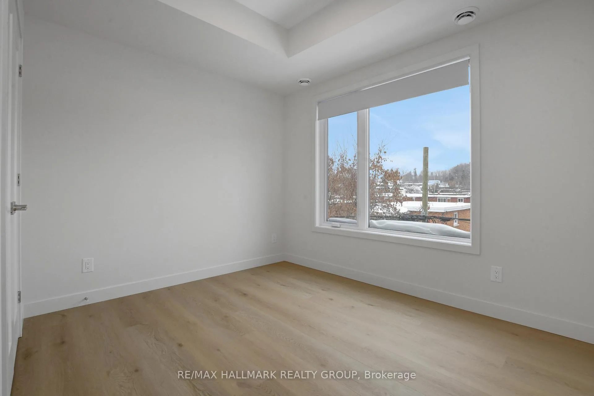 Photo 5 of Unit 6, 137 Marquette Avenue, Ottawa, Vanier — HOMEH