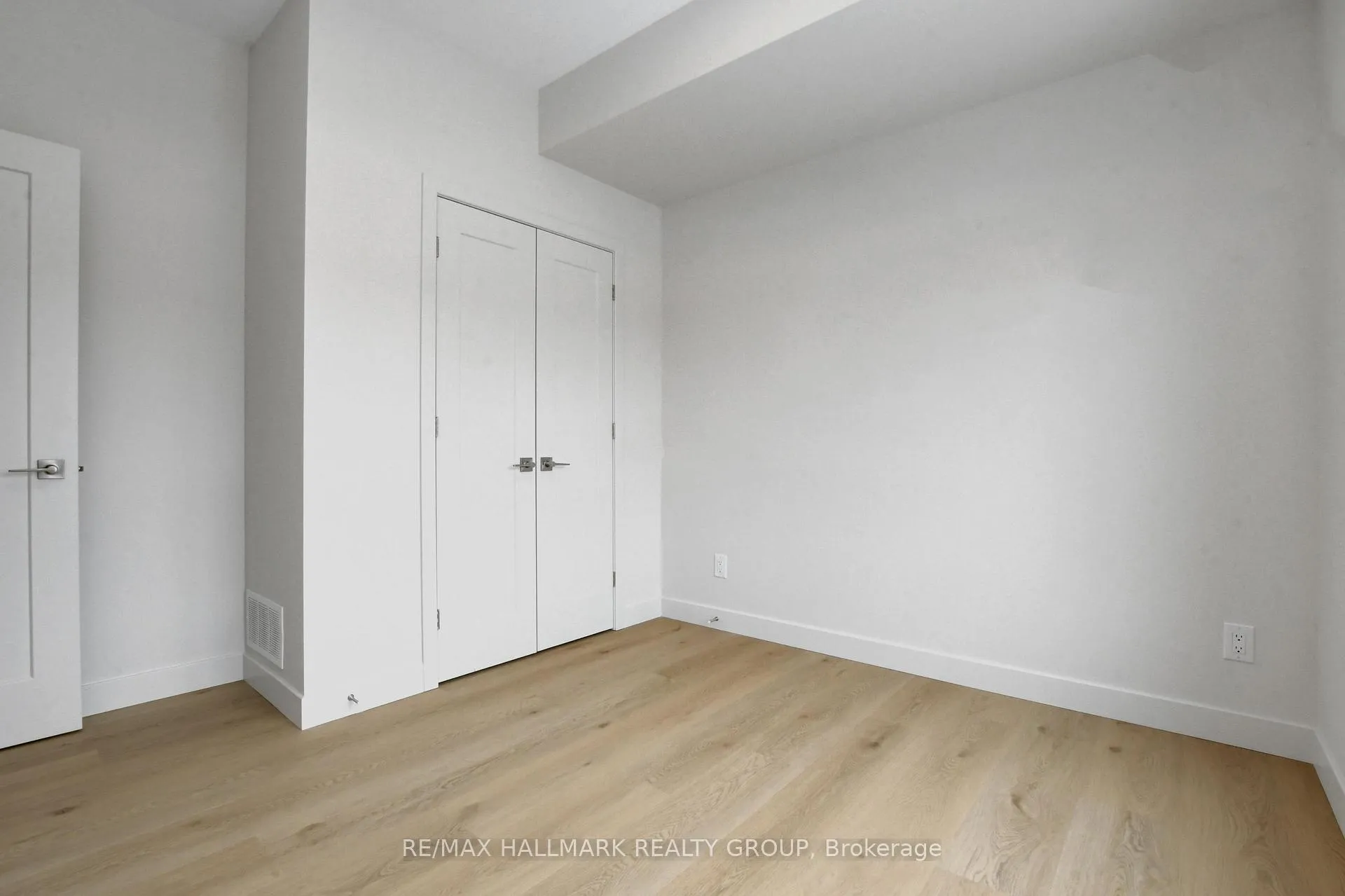 Photo 6 of Unit 6, 137 Marquette Avenue, Ottawa, Vanier — HOMEH