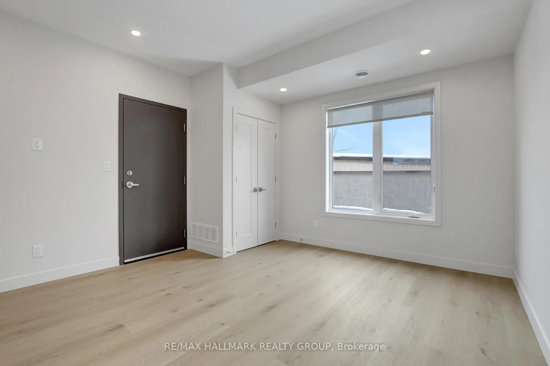 Photo 12 of Unit 6, 137 Marquette Avenue, Ottawa, Vanier — HOMEH