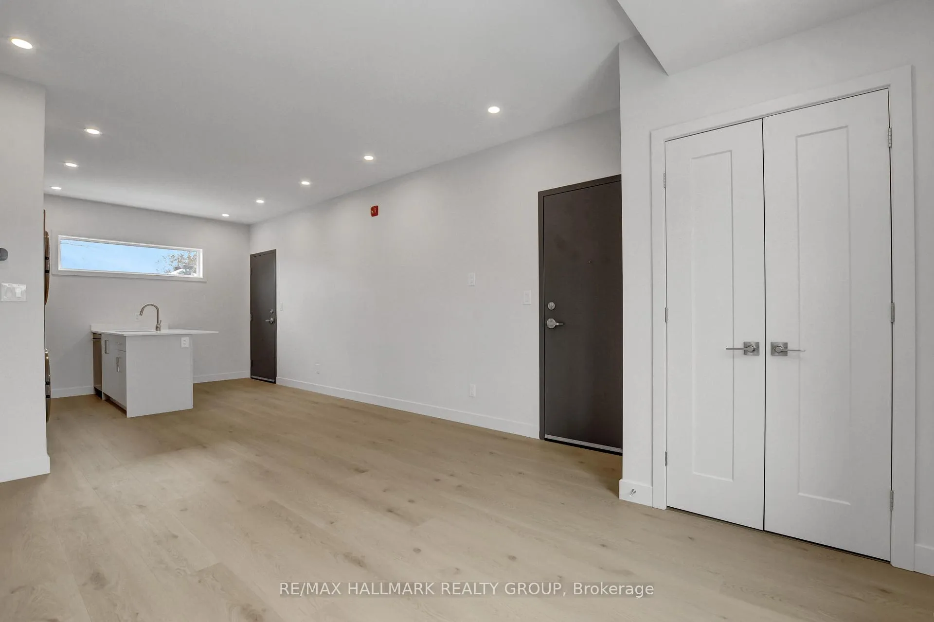 Photo 13 of Unit 6, 137 Marquette Avenue, Ottawa, Vanier — HOMEH