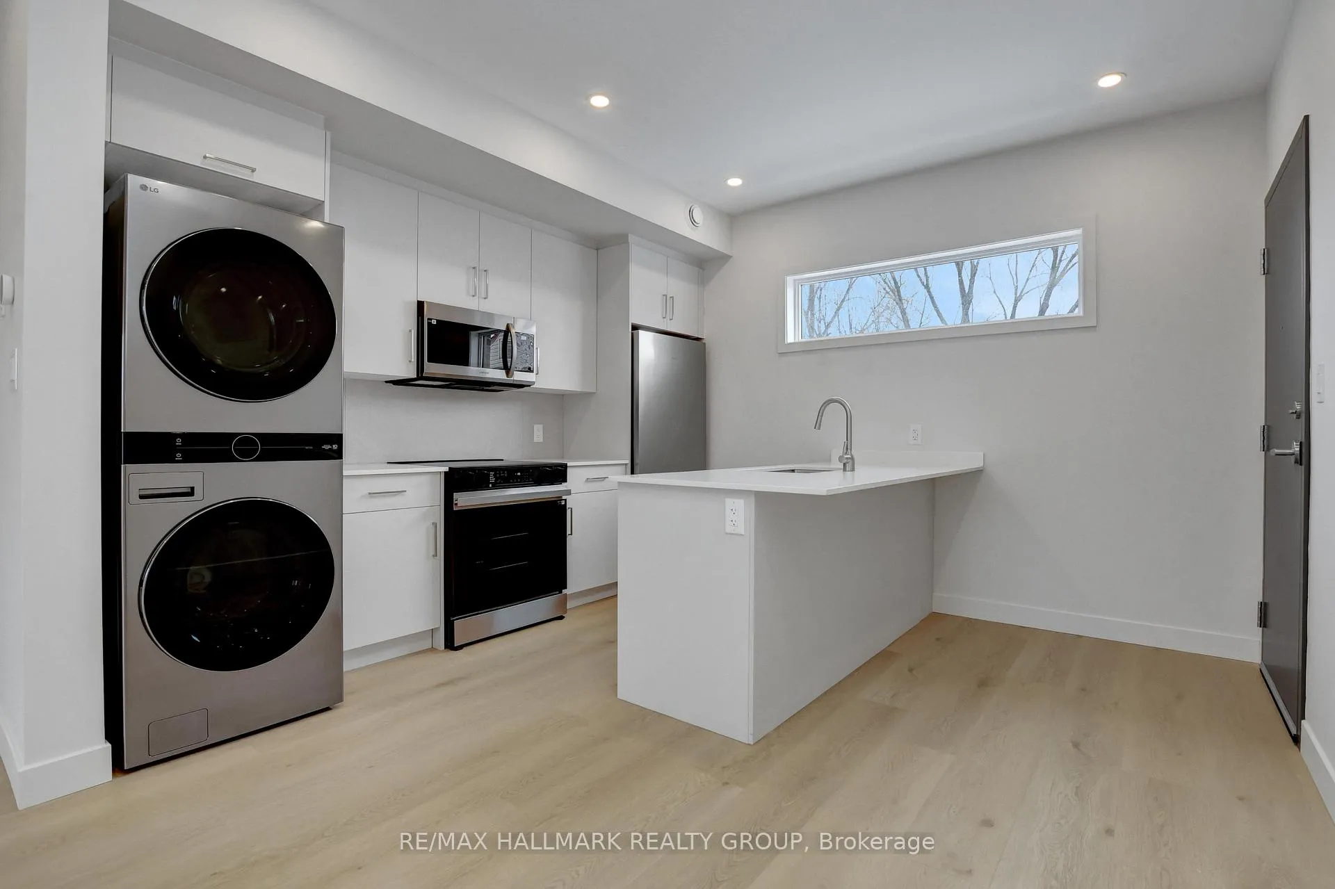 Photo 16 of Unit 6, 137 Marquette Avenue, Ottawa, Vanier — HOMEH