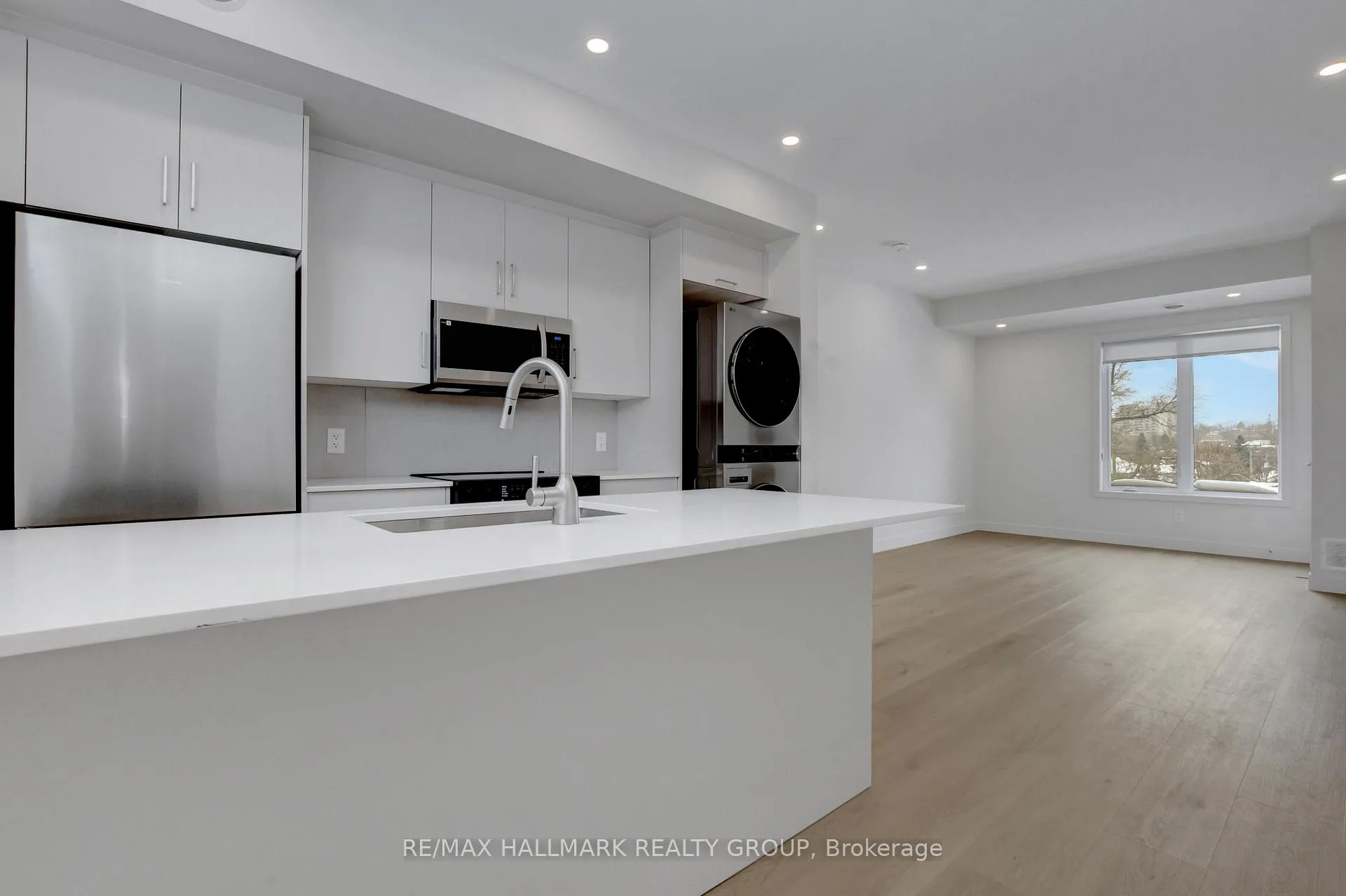 Photo 9 of Unit 7, 137 Marquette Avenue, Ottawa, Vanier — HOMEH