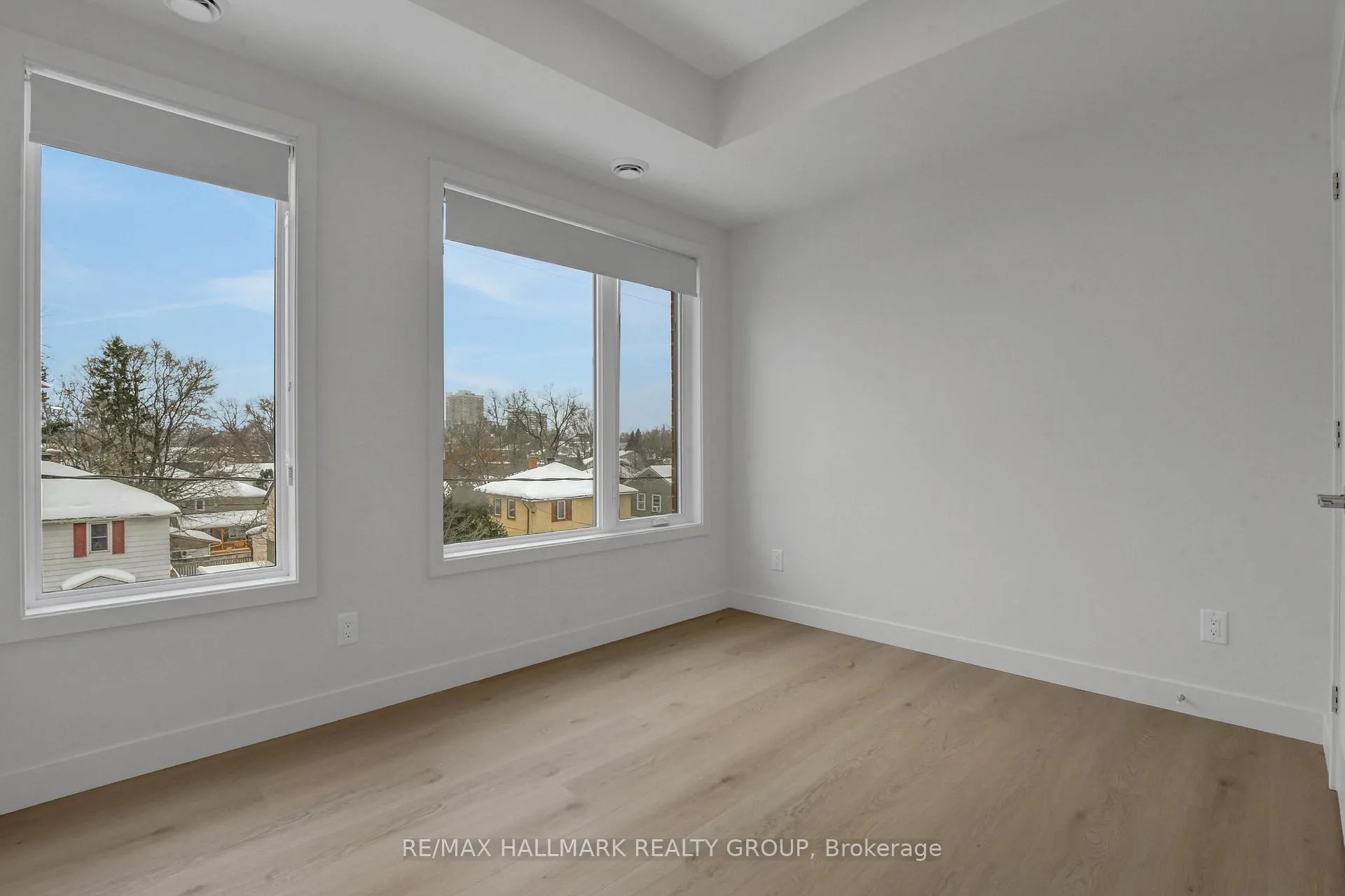 Photo 15 of Unit 7, 137 Marquette Avenue, Ottawa, Vanier — HOMEH