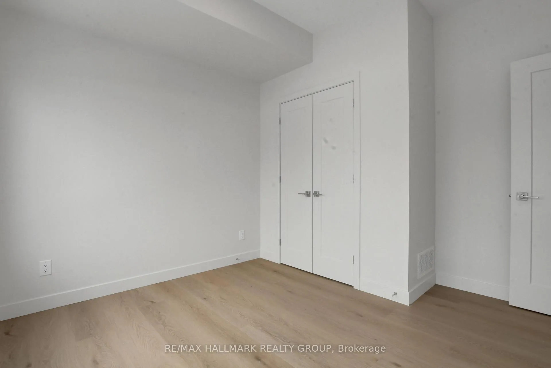 Photo 16 of Unit 7, 137 Marquette Avenue, Ottawa, Vanier — HOMEH