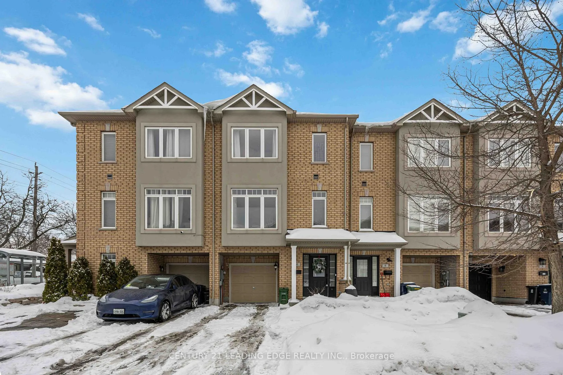 Photo 2 of 4 Curran Hall Crescent, Scarborough, Morningside — HOMEH