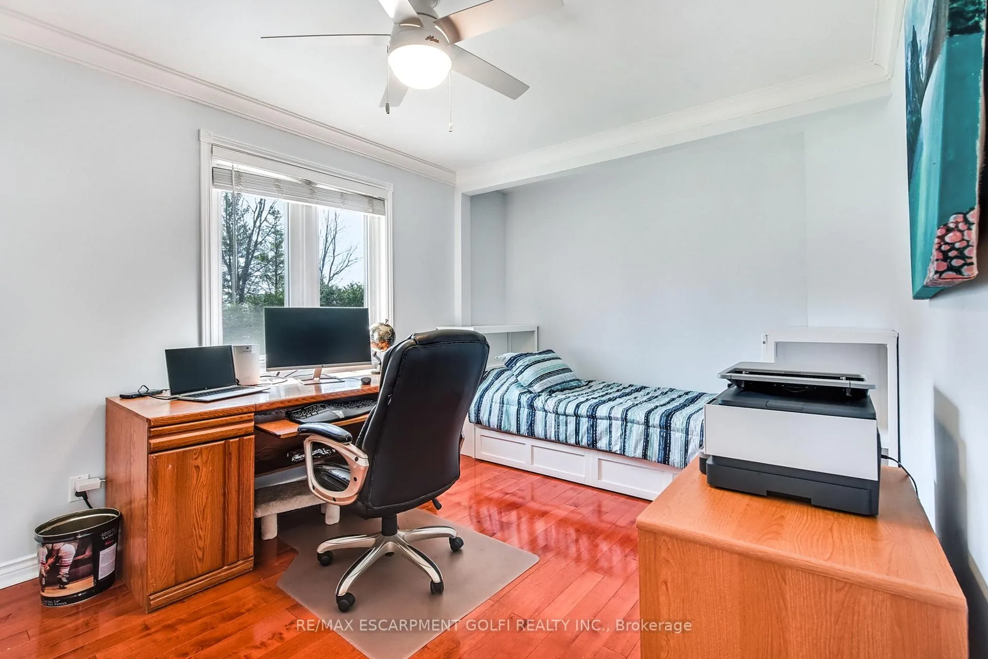 Photo 18 of 24 John Martin Crescent, Hamilton, Rural Flamborough — HOMEH