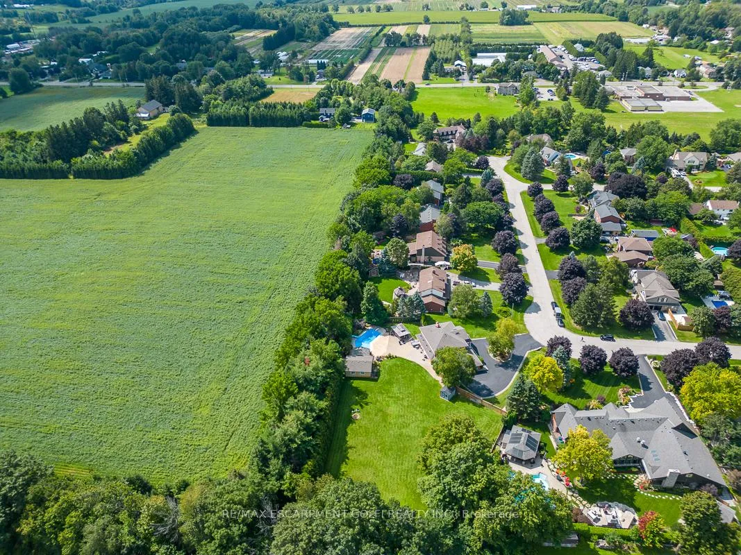 Photo 36 of 24 John Martin Crescent, Hamilton, Rural Flamborough — HOMEH