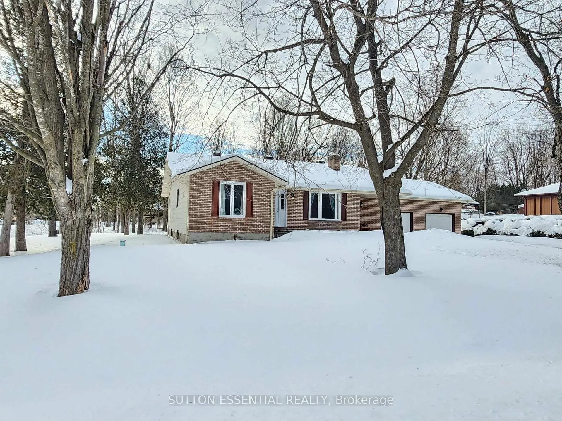 Photo 2 of 11 Oak Street, Augusta, Augusta Twp — HOMEH