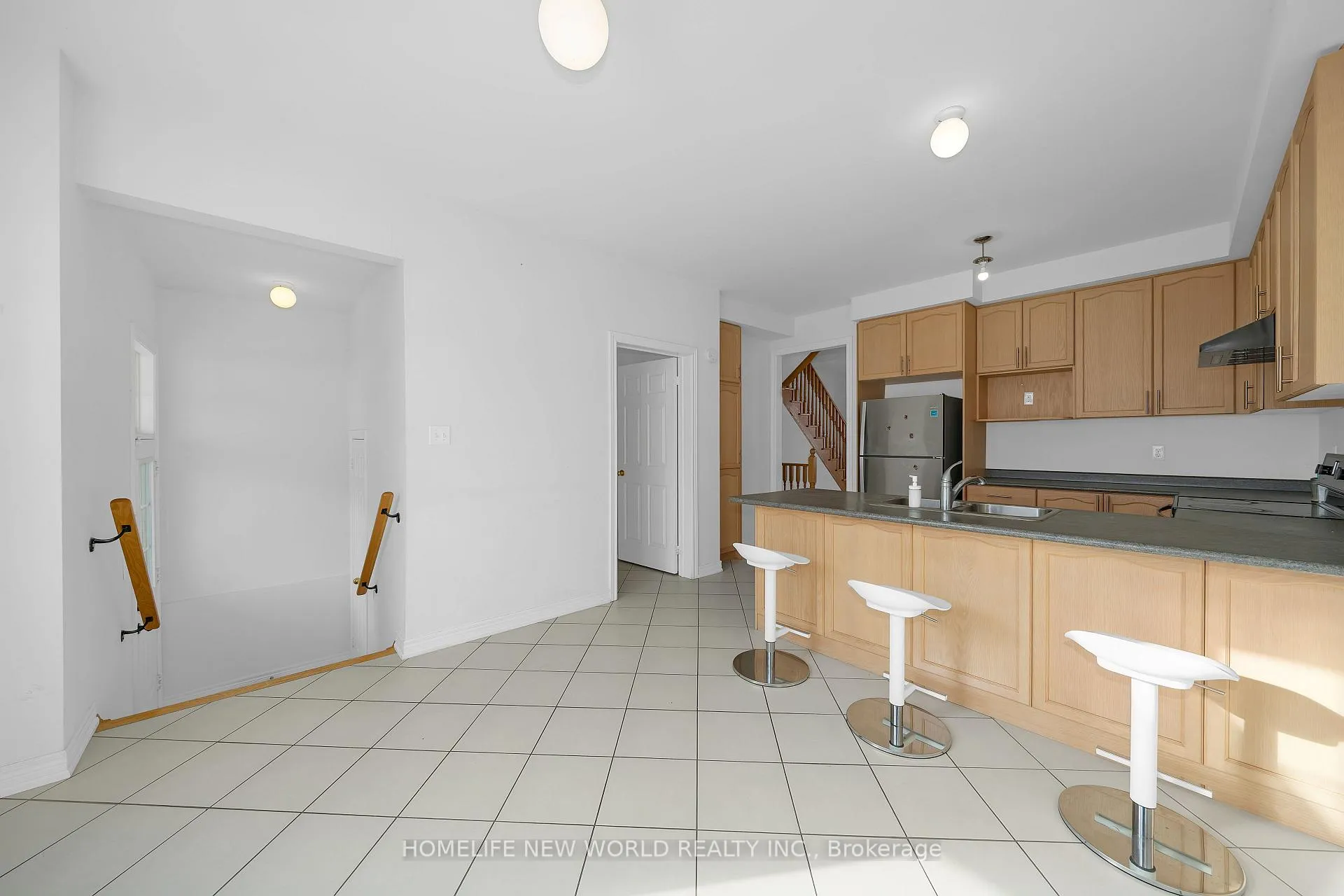 Photo 7 of 121 Christian Ritter Drive, Markham, Berczy — HOMEH