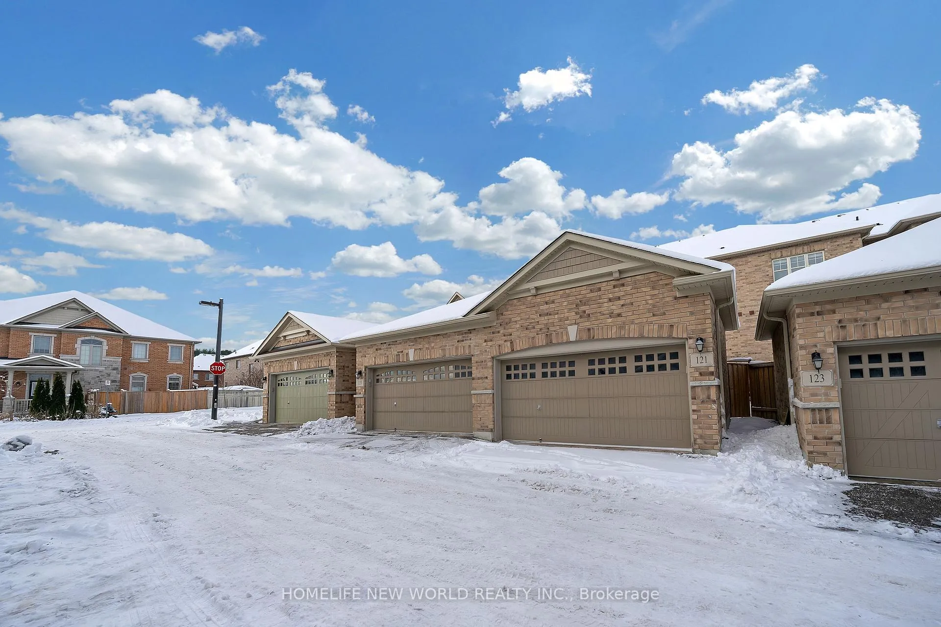 Photo 16 of 121 Christian Ritter Drive, Markham, Berczy — HOMEH