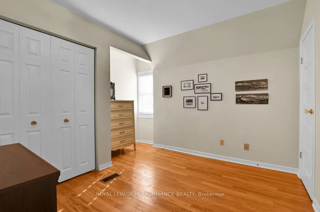 Photo 26 of 6 Elmdale Avenue, Ottawa, Lindenlea — HOMEH