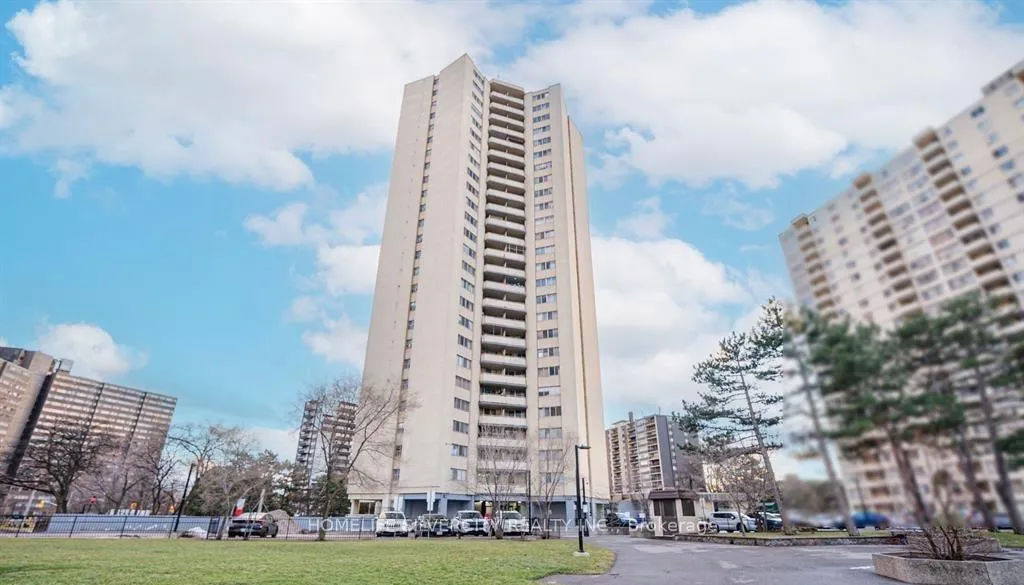 Photo 3 of Unit 1604, 330 Dixon Road, Etobicoke, Kingsview Village-The Westway — HOMEH