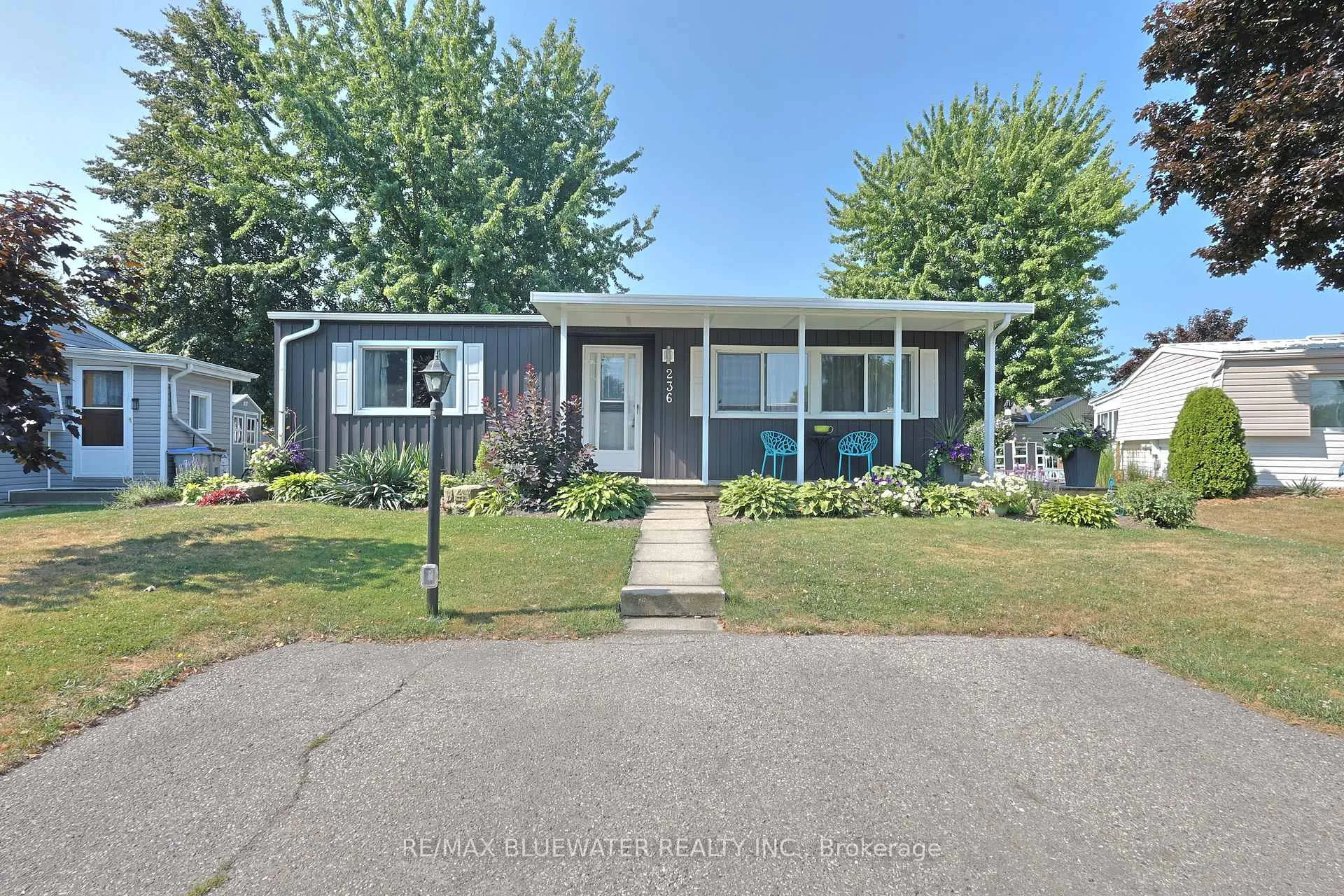 Photo 3 of 236 Pebble Beach Parkway, South Huron, Stephen — HOMEH