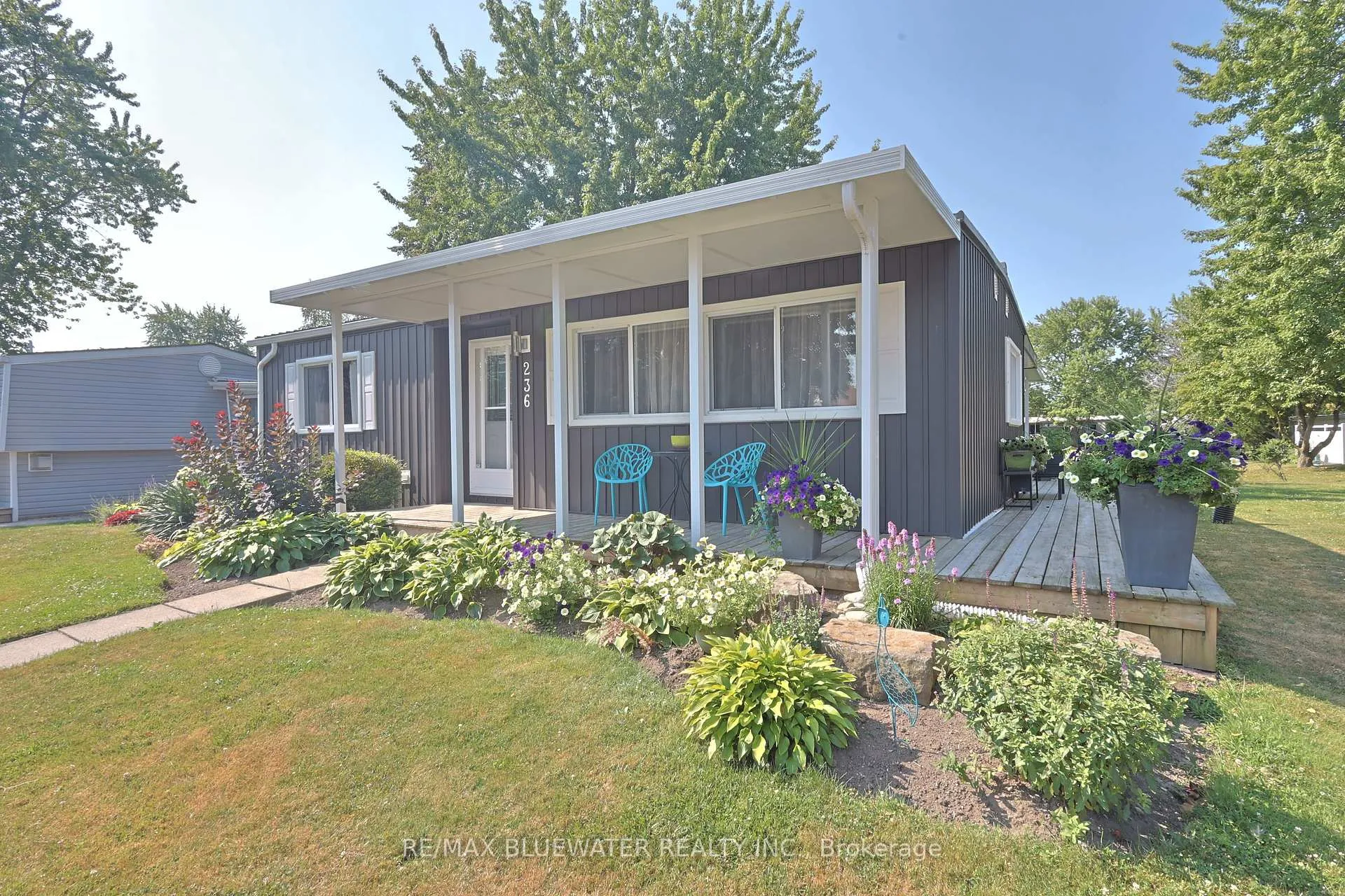 Photo 4 of 236 Pebble Beach Parkway, South Huron, Stephen — HOMEH