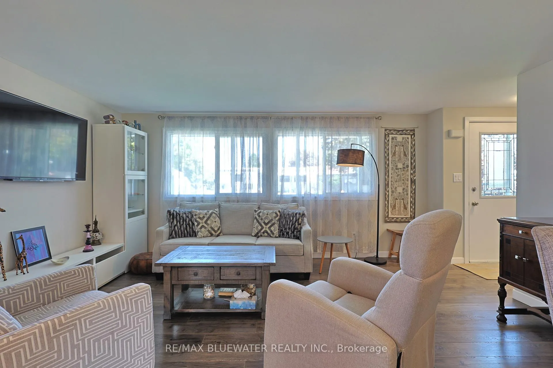 Photo 9 of 236 Pebble Beach Parkway, South Huron, Stephen — HOMEH