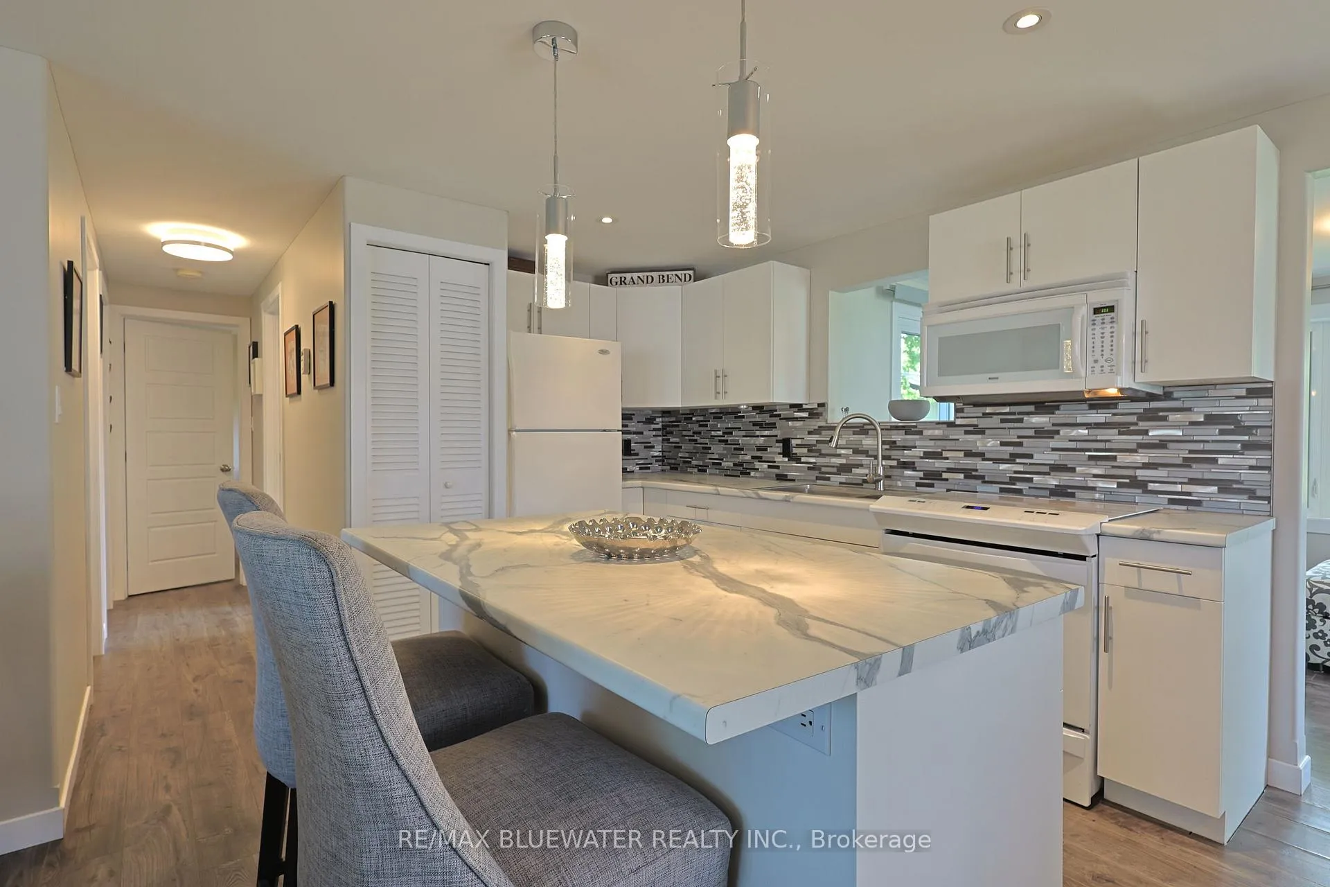 Photo 11 of 236 Pebble Beach Parkway, South Huron, Stephen — HOMEH