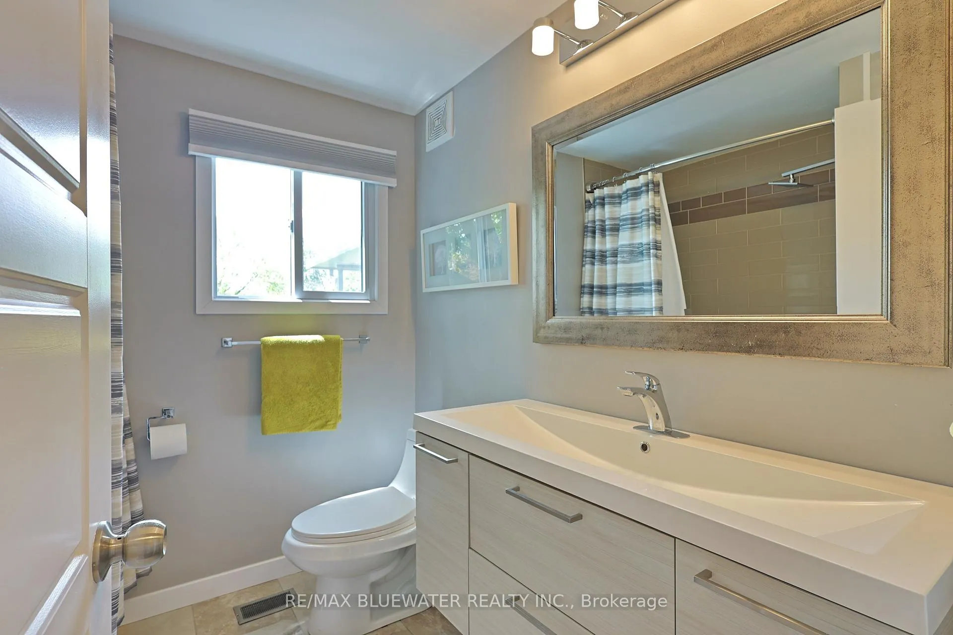 Photo 22 of 236 Pebble Beach Parkway, South Huron, Stephen — HOMEH