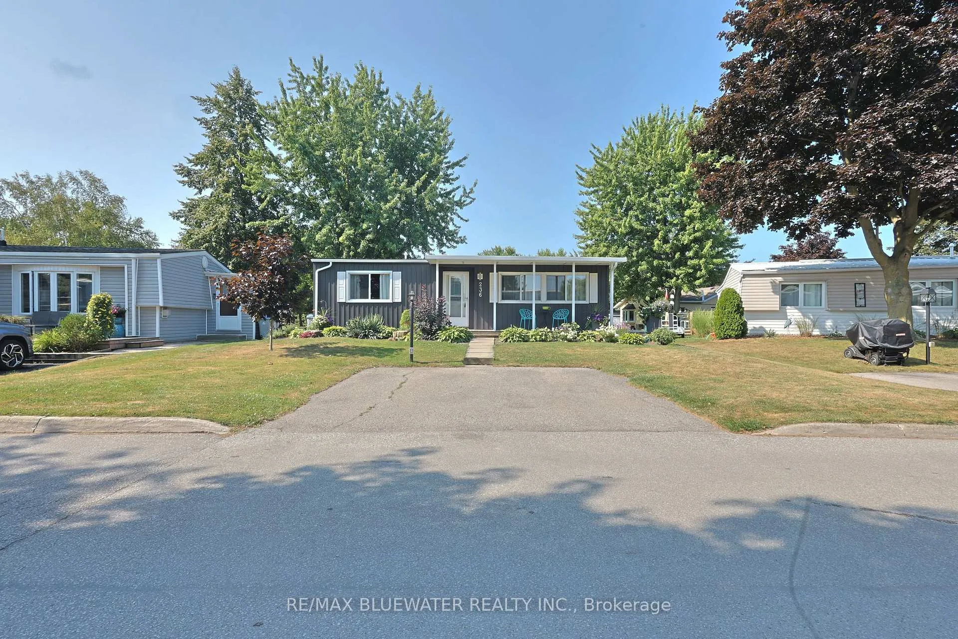 Photo 27 of 236 Pebble Beach Parkway, South Huron, Stephen — HOMEH