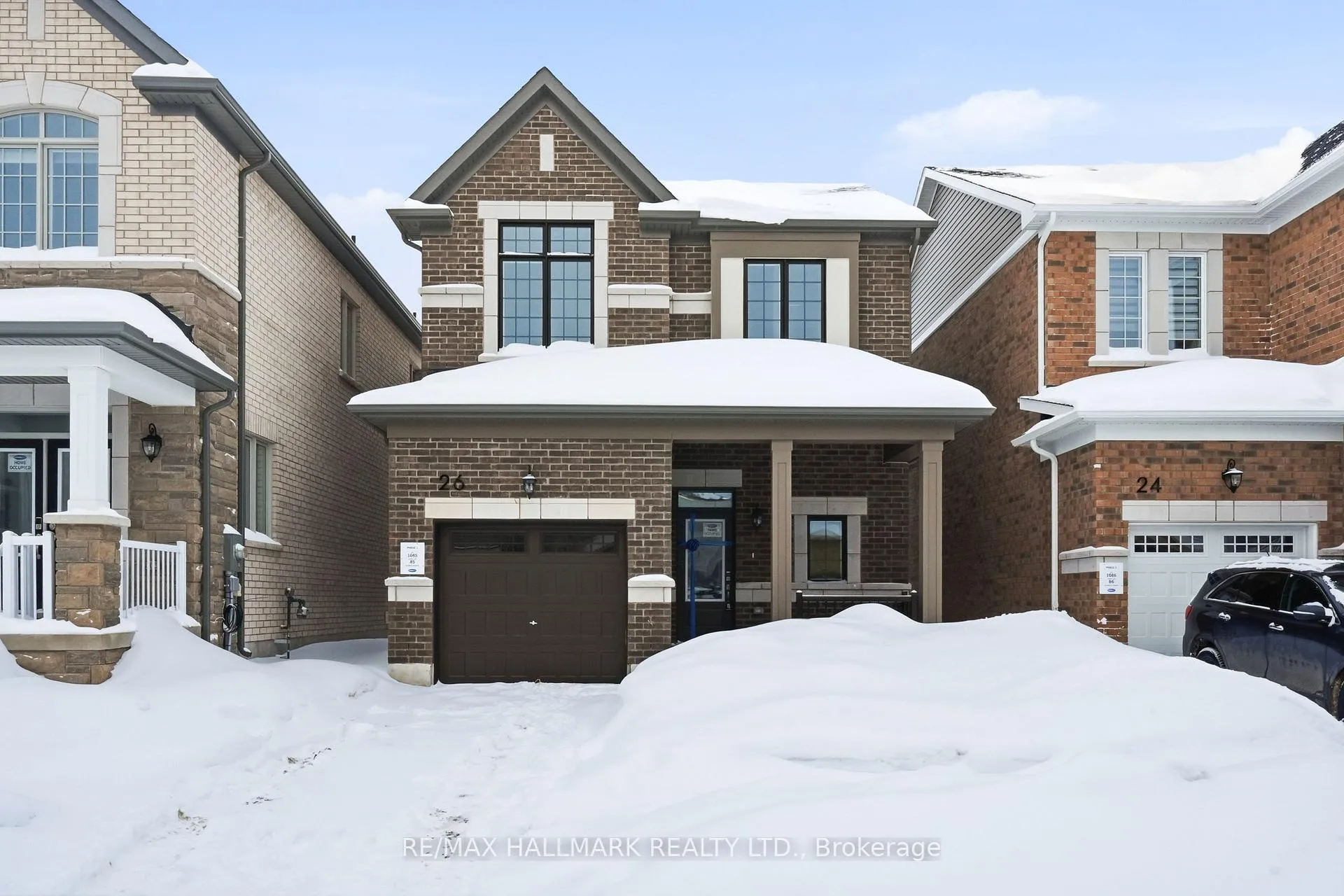 Photo 2 of 26 Foxley Heights, Barrie, Rural Barrie Southwest — HOMEH