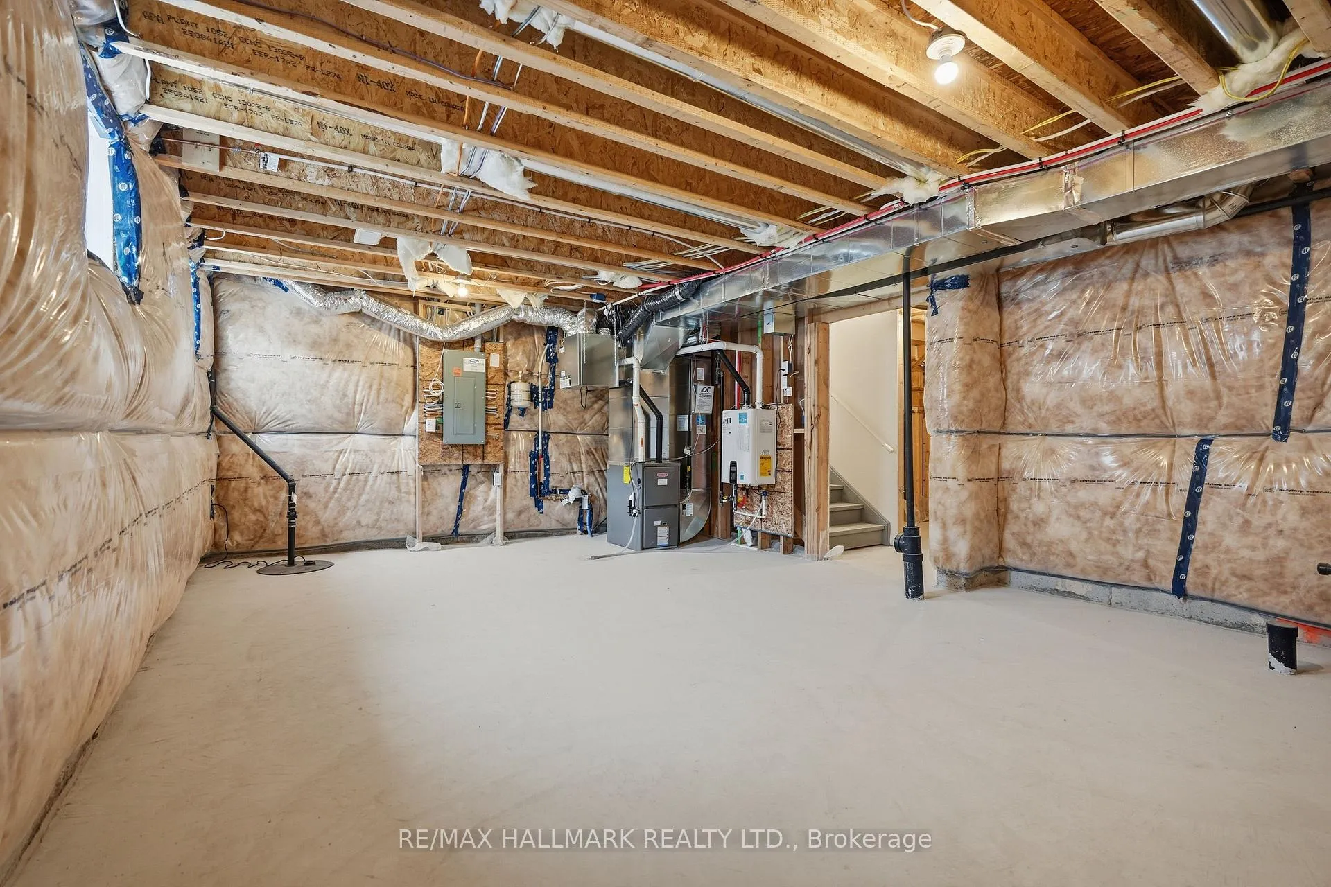 Photo 33 of 26 Foxley Heights, Barrie, Rural Barrie Southwest — HOMEH