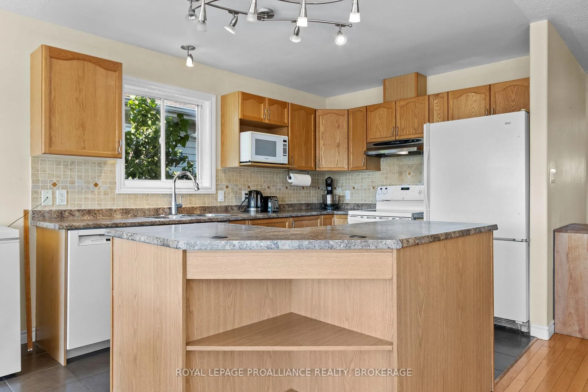 Photo 7 of 748 Tanner Drive, Kingston, East Gardiners Rd — HOMEH