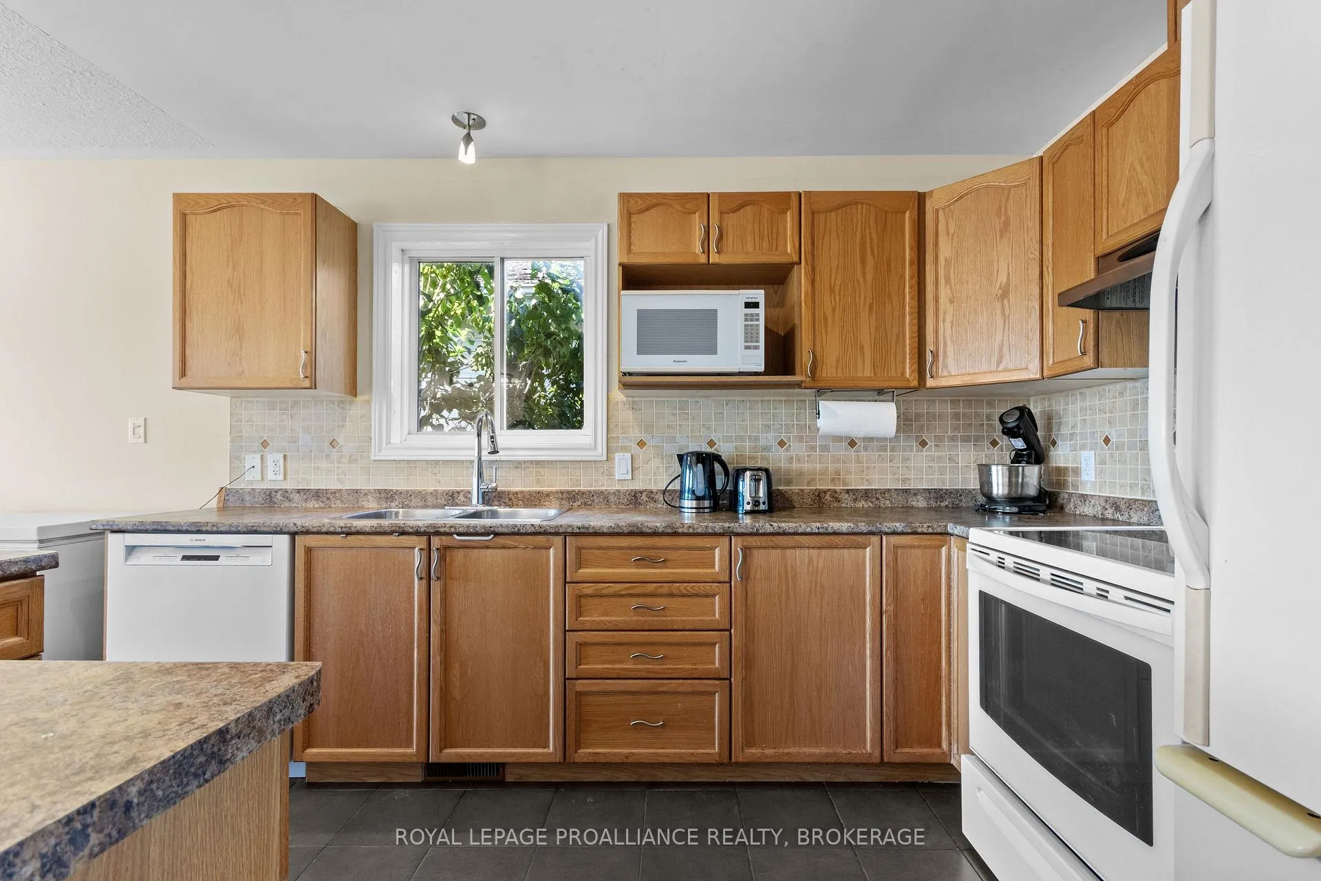 Photo 45 of 748 Tanner Drive, Kingston, East Gardiners Rd — HOMEH